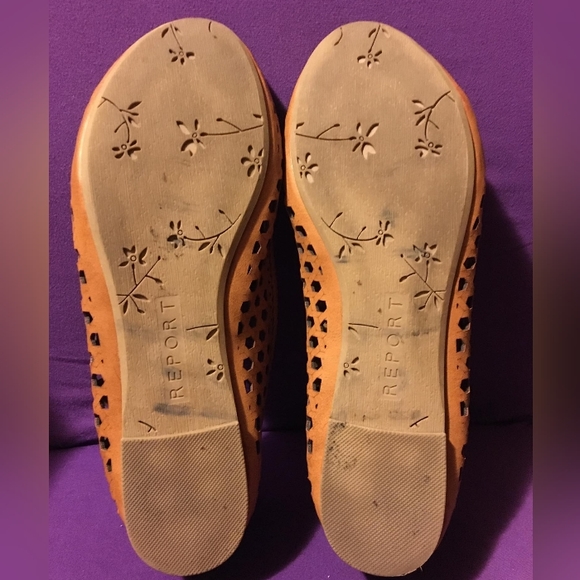 Report Madella Tan Perforated Ballet Flats 7.5. - Picture 3 of 5